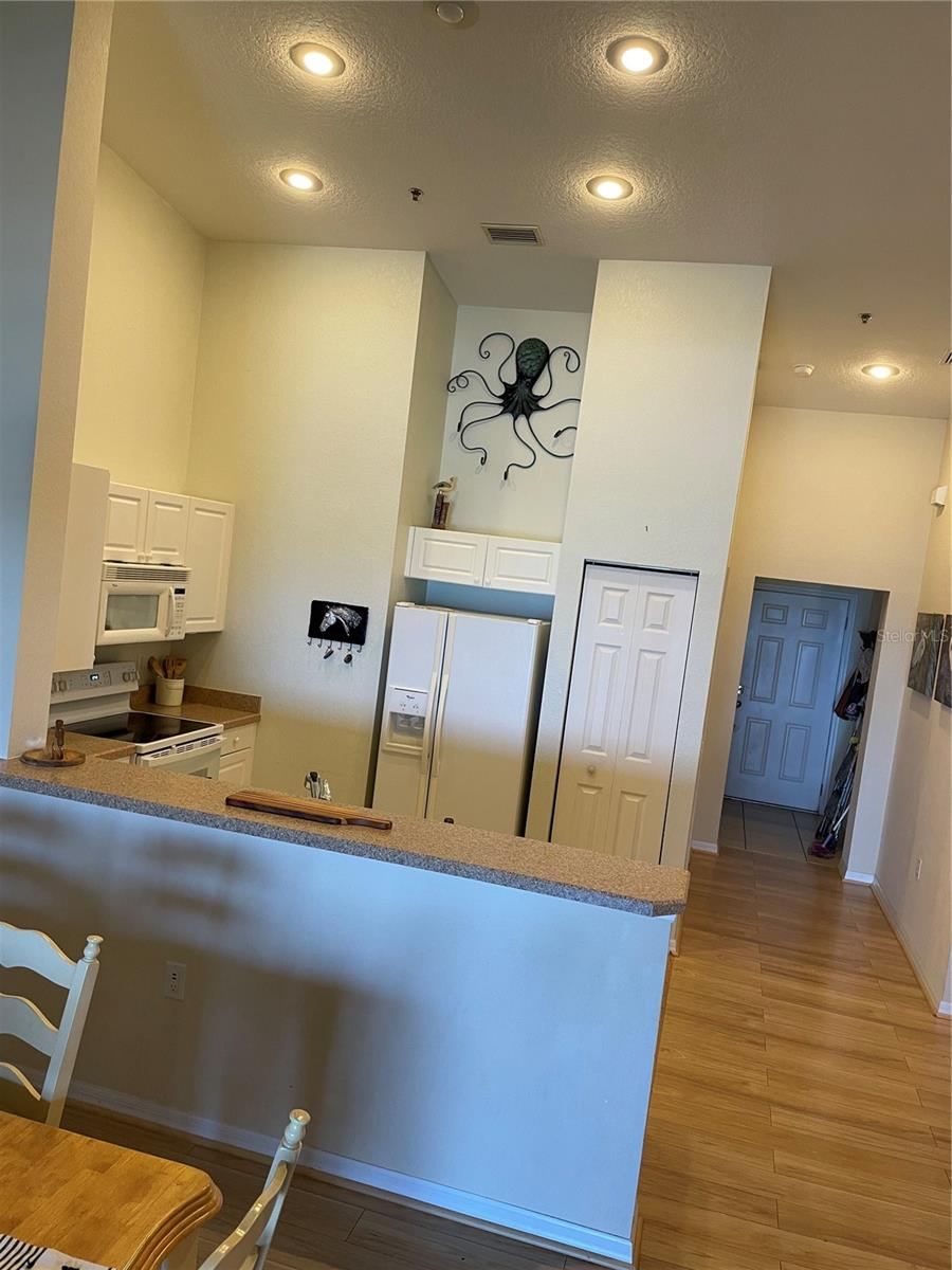Photo 14 of 20