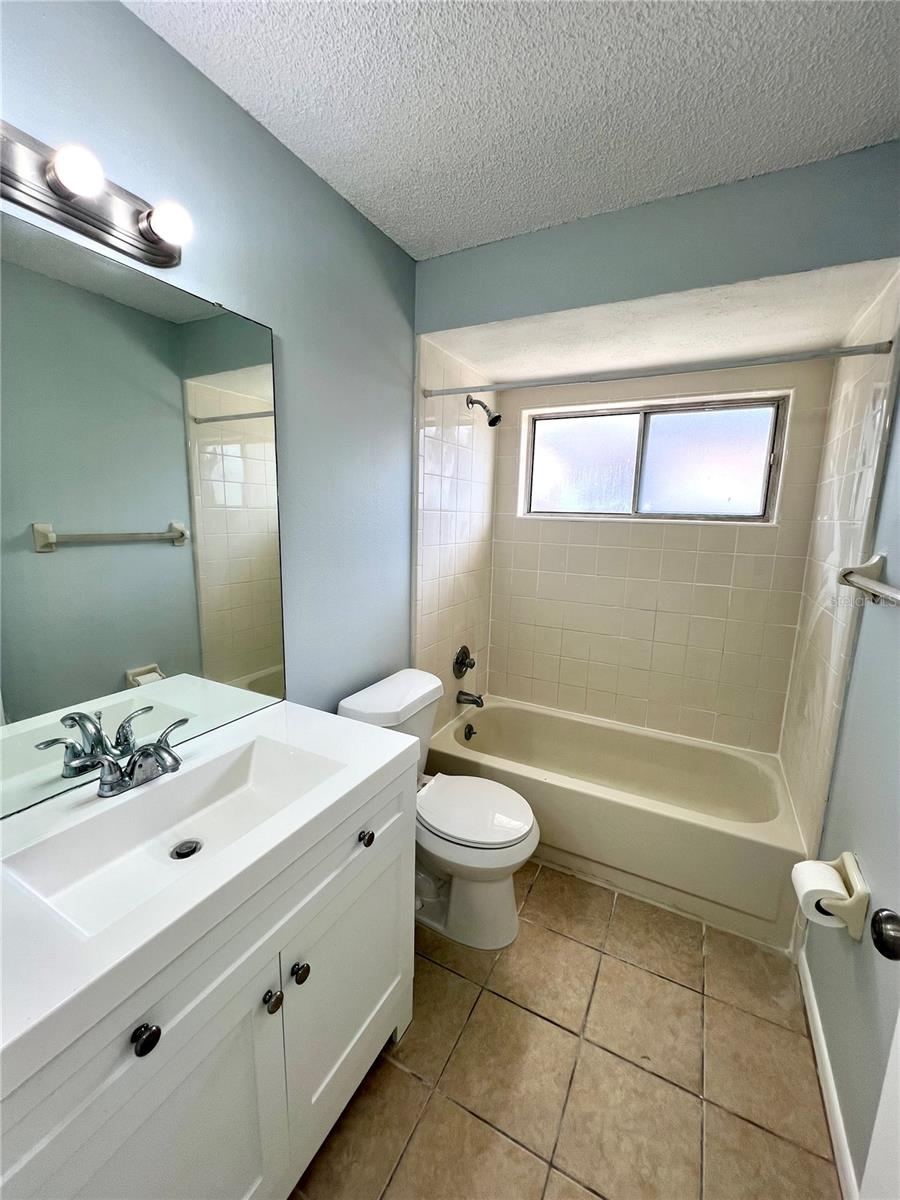 Photo 14 of 20