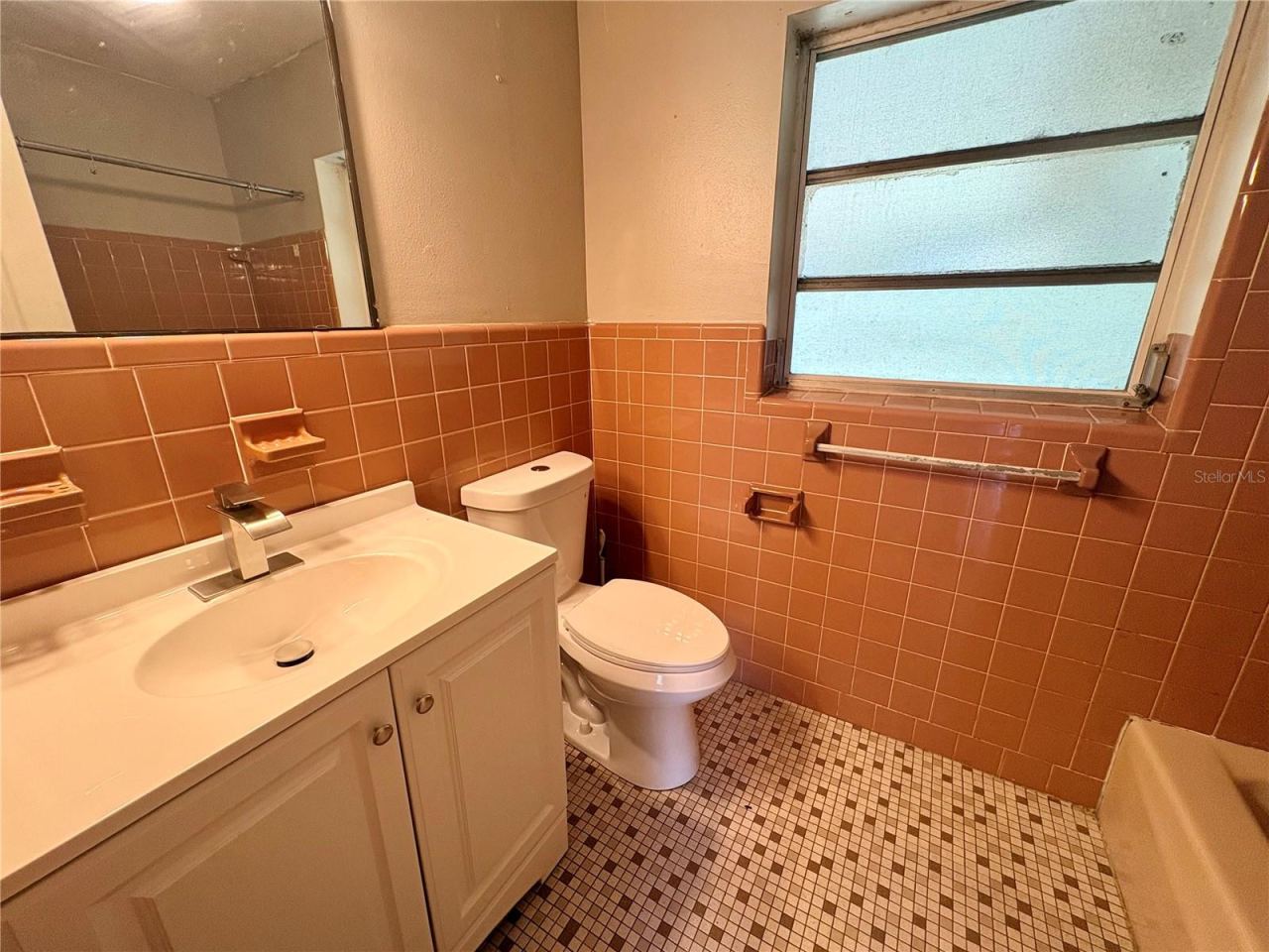 Photo 14 of 20