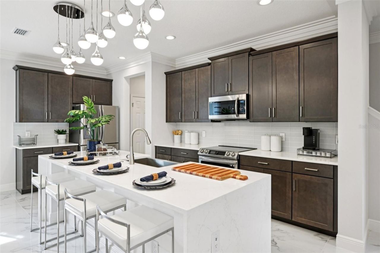 Photo 2 of 17: Kitchen