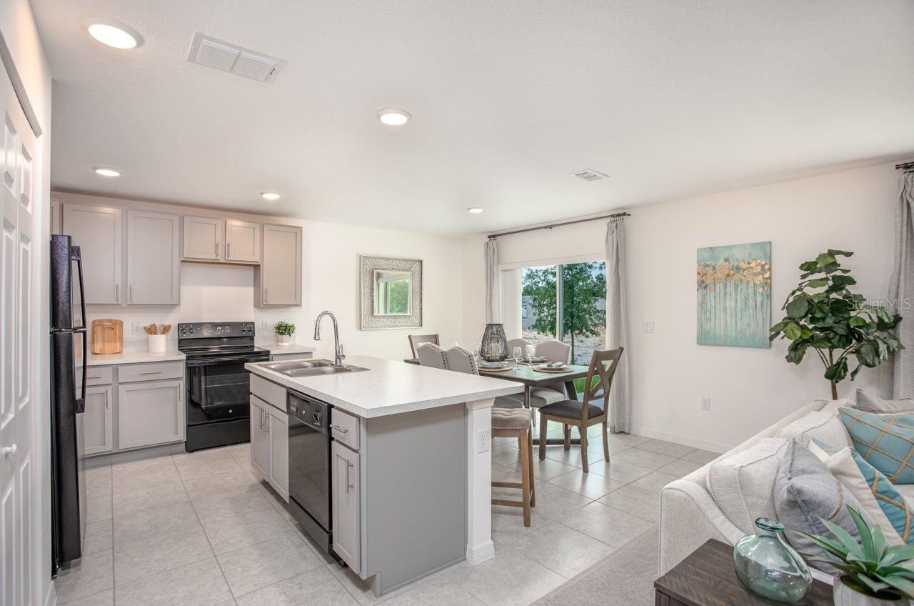 Photo 4 of 20: Model home - actual features may vary.