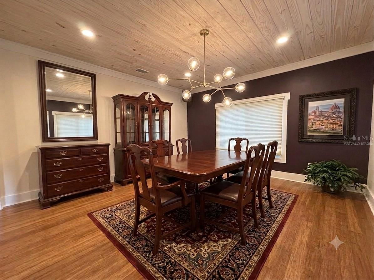 Photo 5 of 13: DINING ROOMVIRTUALLY STAGED