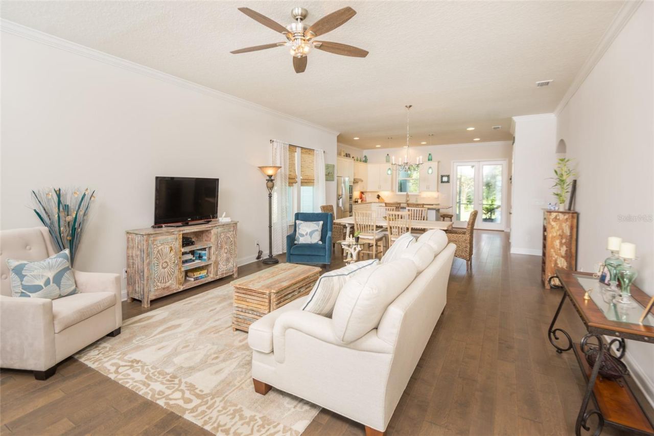 Photo 11 of 20
