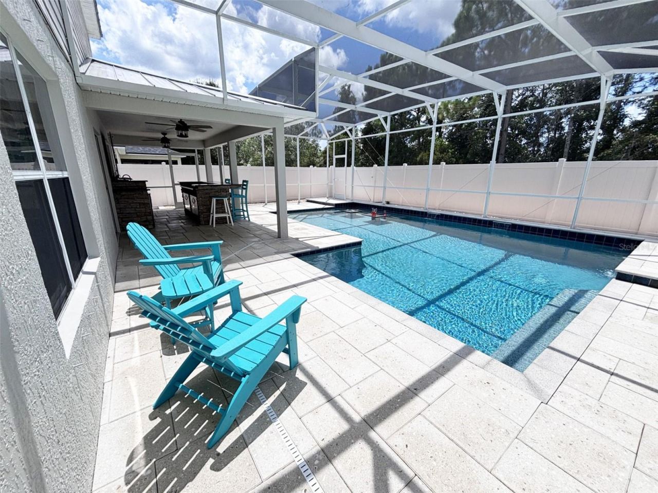 Photo 5 of 20: Screened pool patio view
