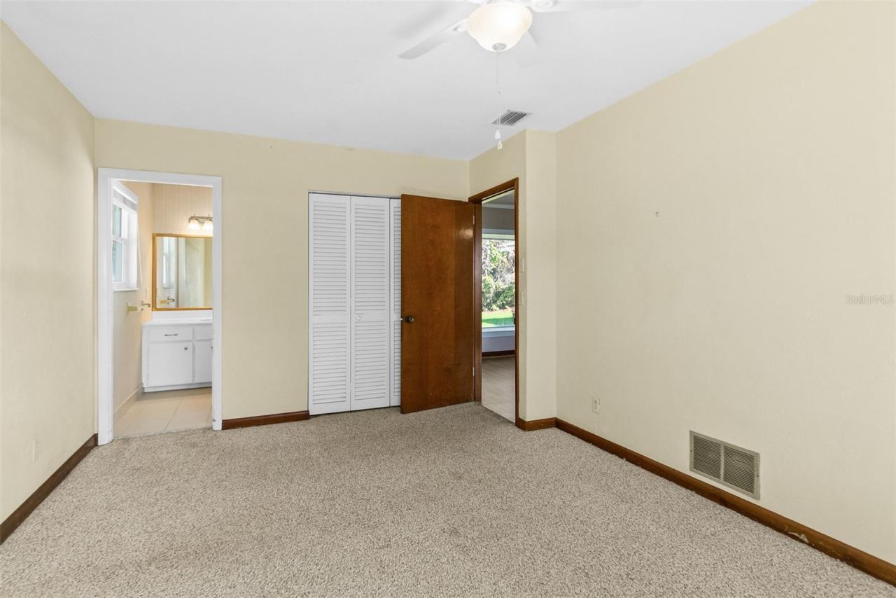 Photo 16 of 20