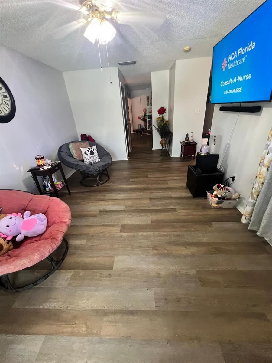 Photo 11 of 20