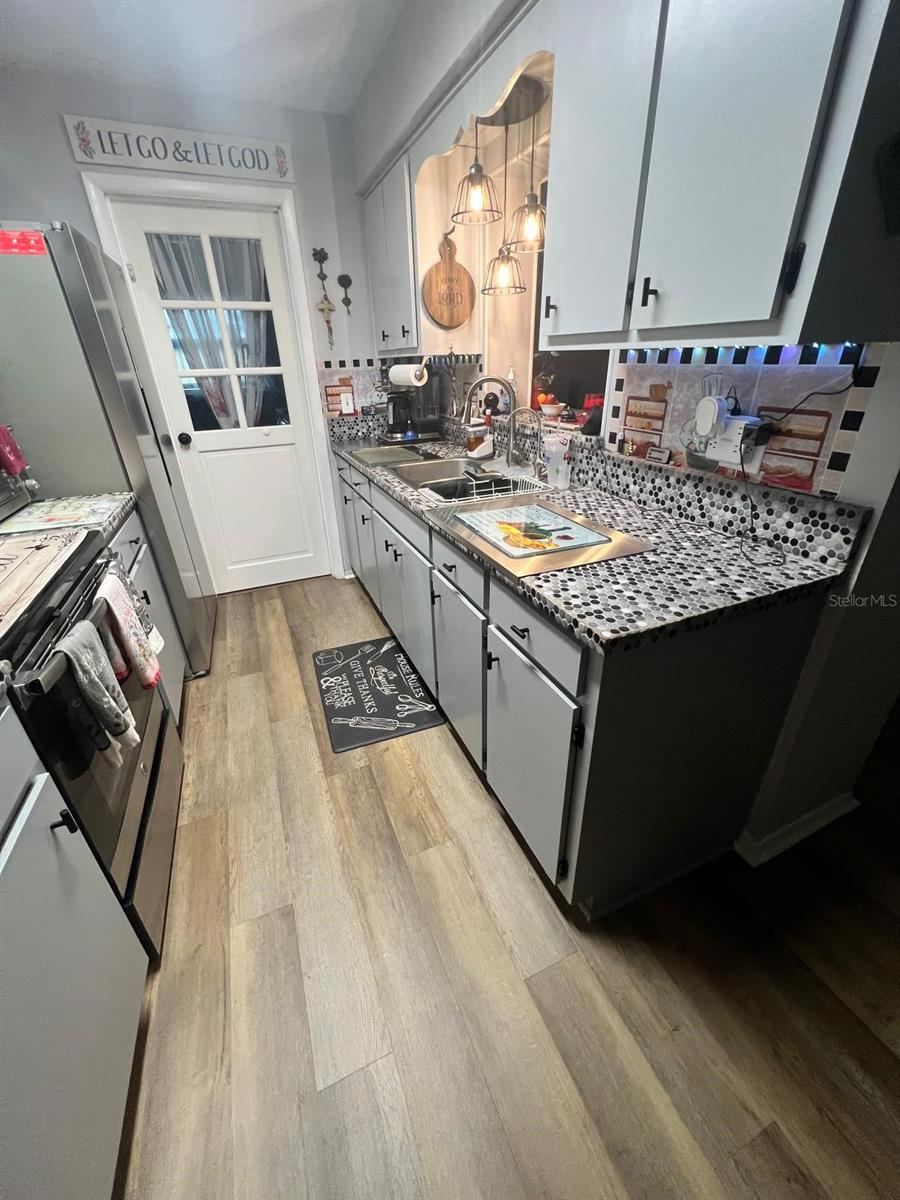 Photo 19 of 20