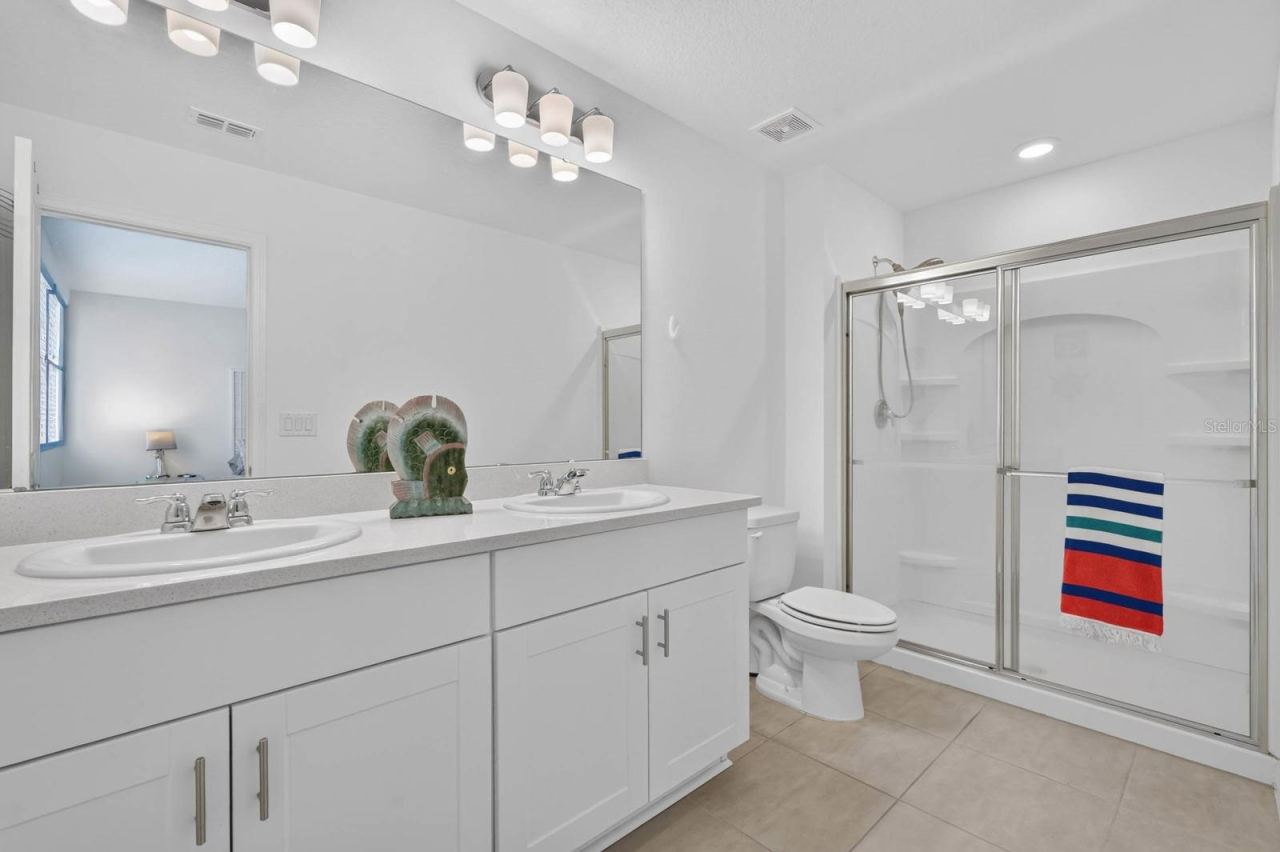 Photo 20 of 20: Duals Sinks w/Walk in Shower