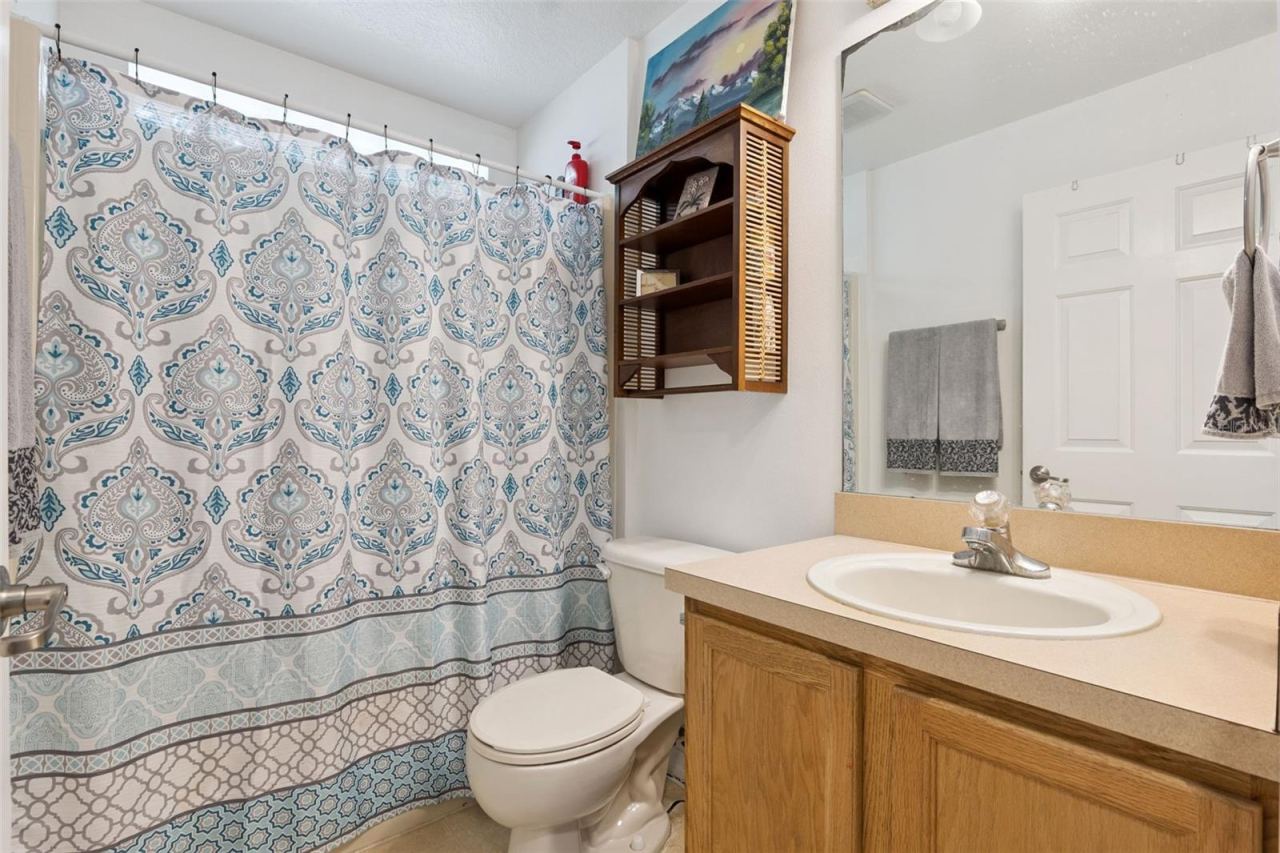Photo 12 of 15: Bathroom 2