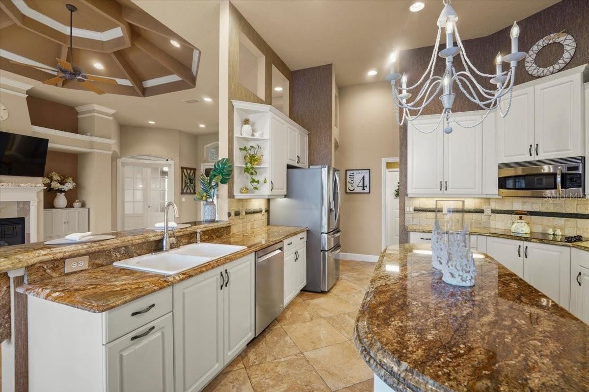 Photo 13 of 20: Kitchen/Granite Countertops