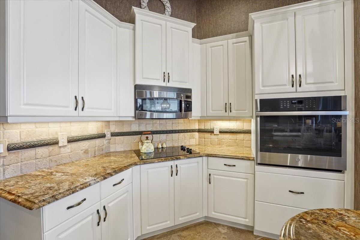 Photo 14 of 20: Kitchen