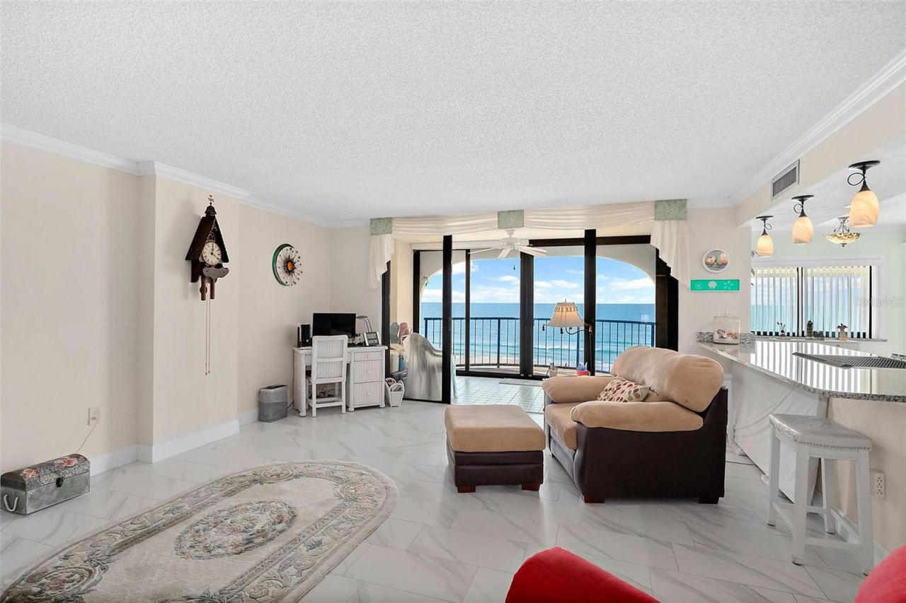Photo 12 of 20: Open floor plan with living room and dining room