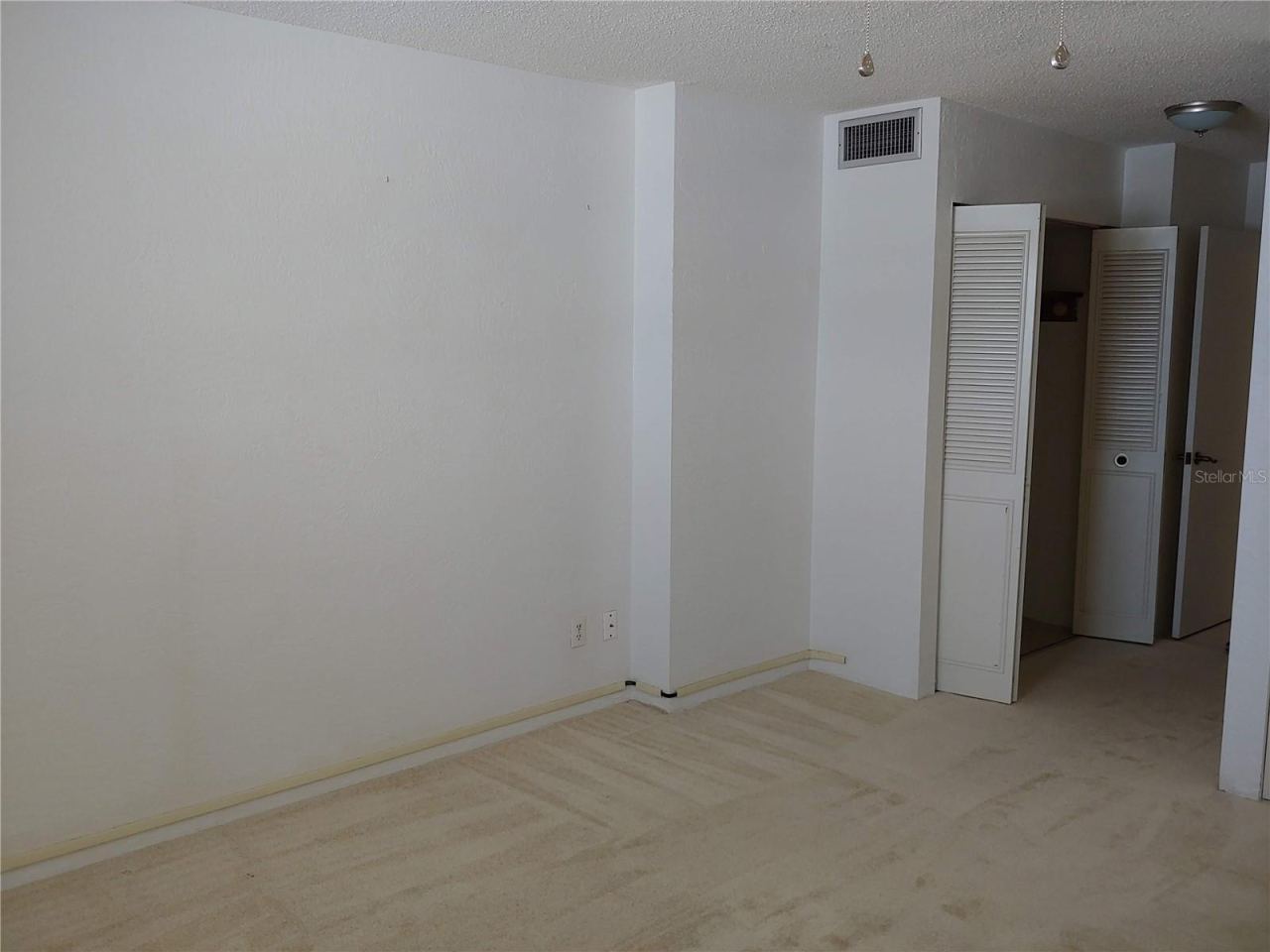 Photo 19 of 20
