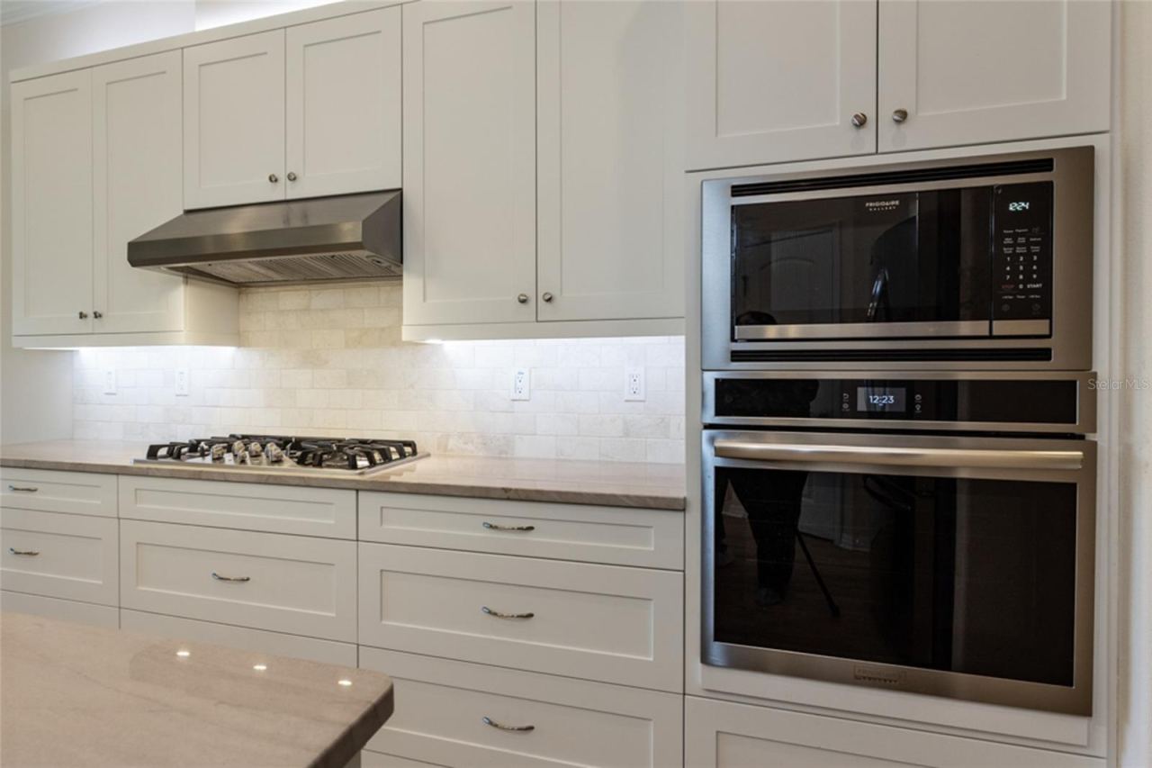 Photo 11 of 20: KITCHEN #4