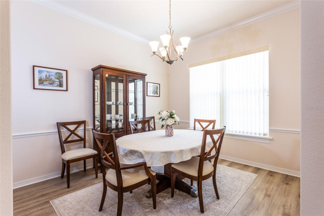 Photo 7 of 20: DINING ROOM