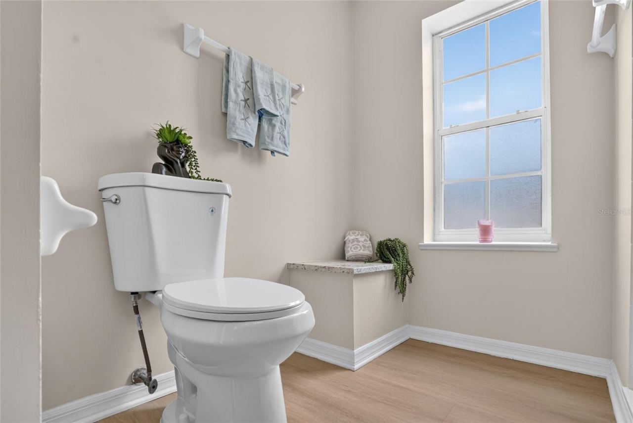 Photo 16 of 20: Primary bathroom