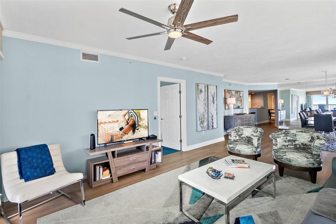 Photo 8 of 20