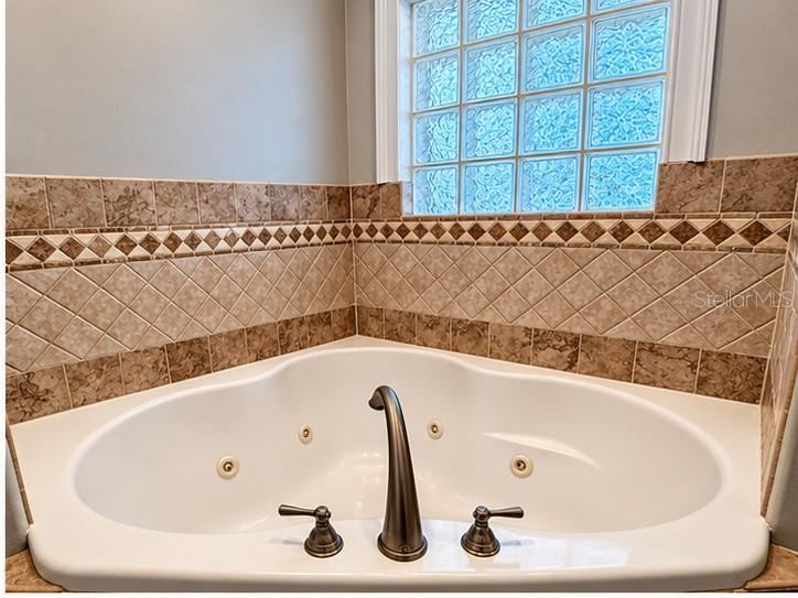 Photo 13 of 20: Tub
