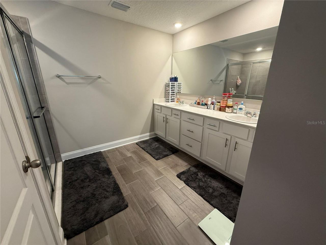 Photo 7 of 10: Master Bath