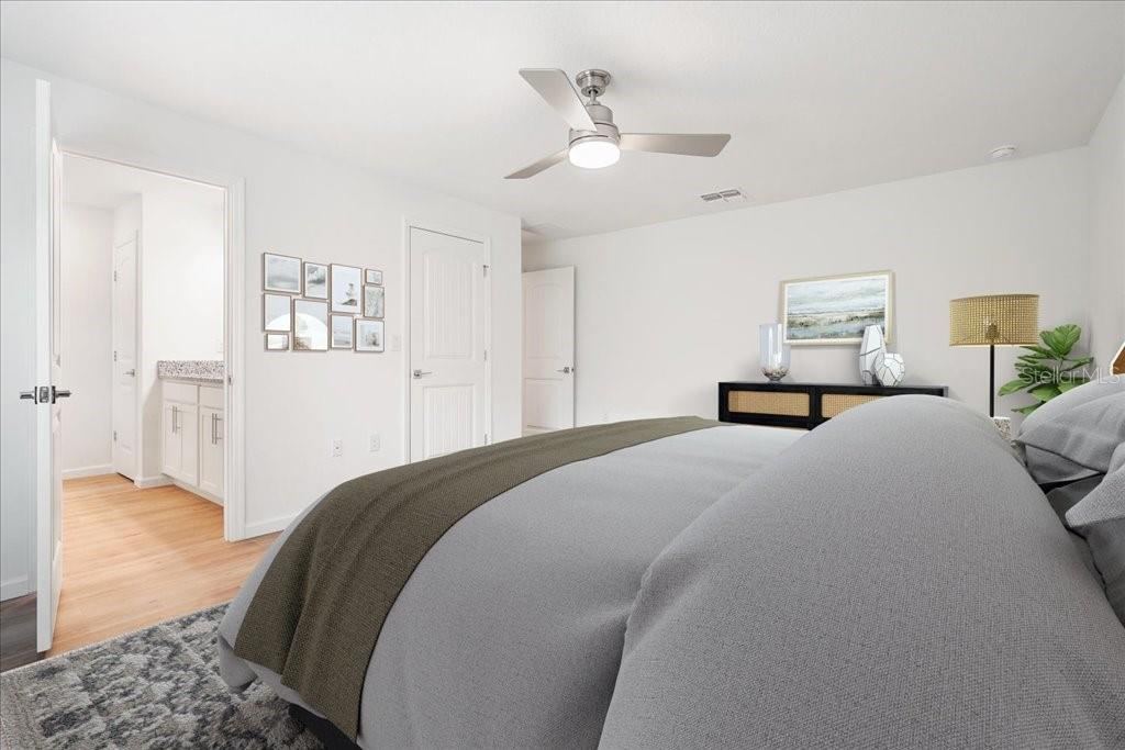 Photo 5 of 10: Master Bedroom 2
