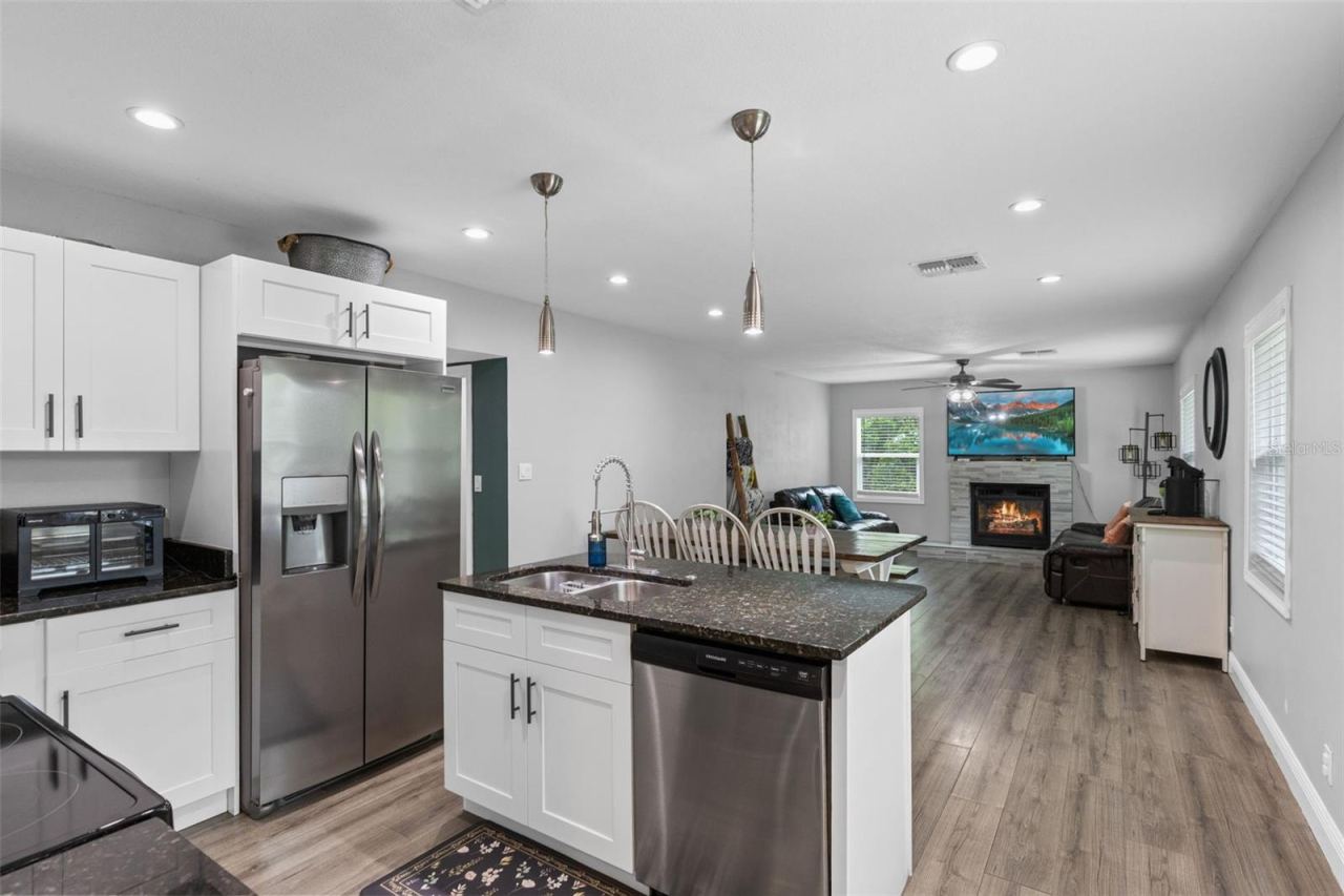 Photo 4 of 20: Entertain your guests without missing out on the action