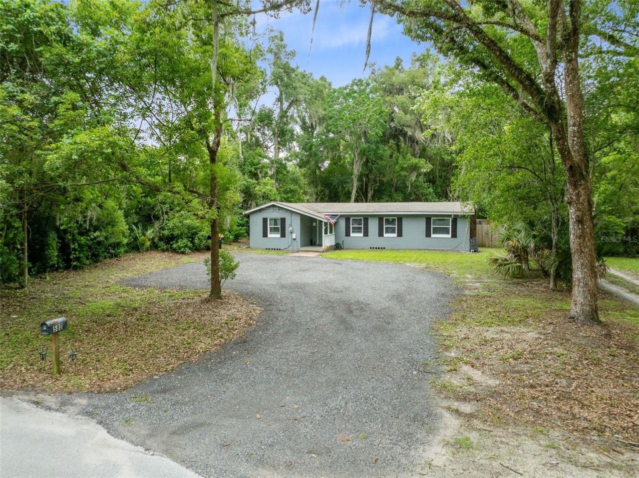 Photo 2 of 20: Private freshly laid driveway