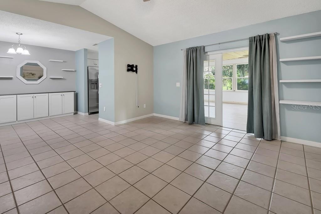 Photo 8 of 20: Living & Dining Room