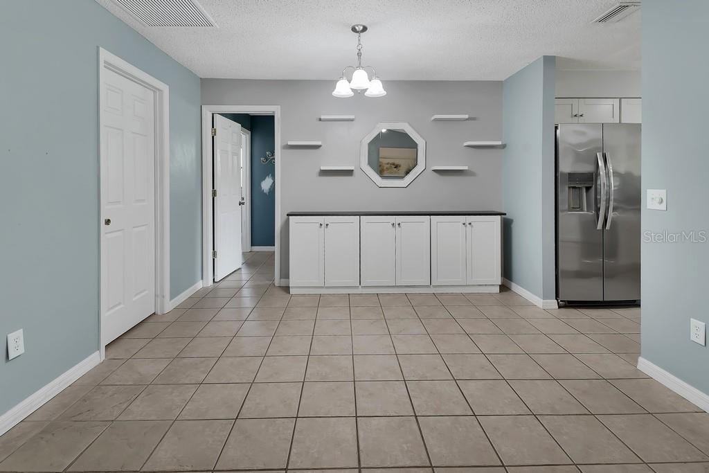 Photo 12 of 20: Dining Room