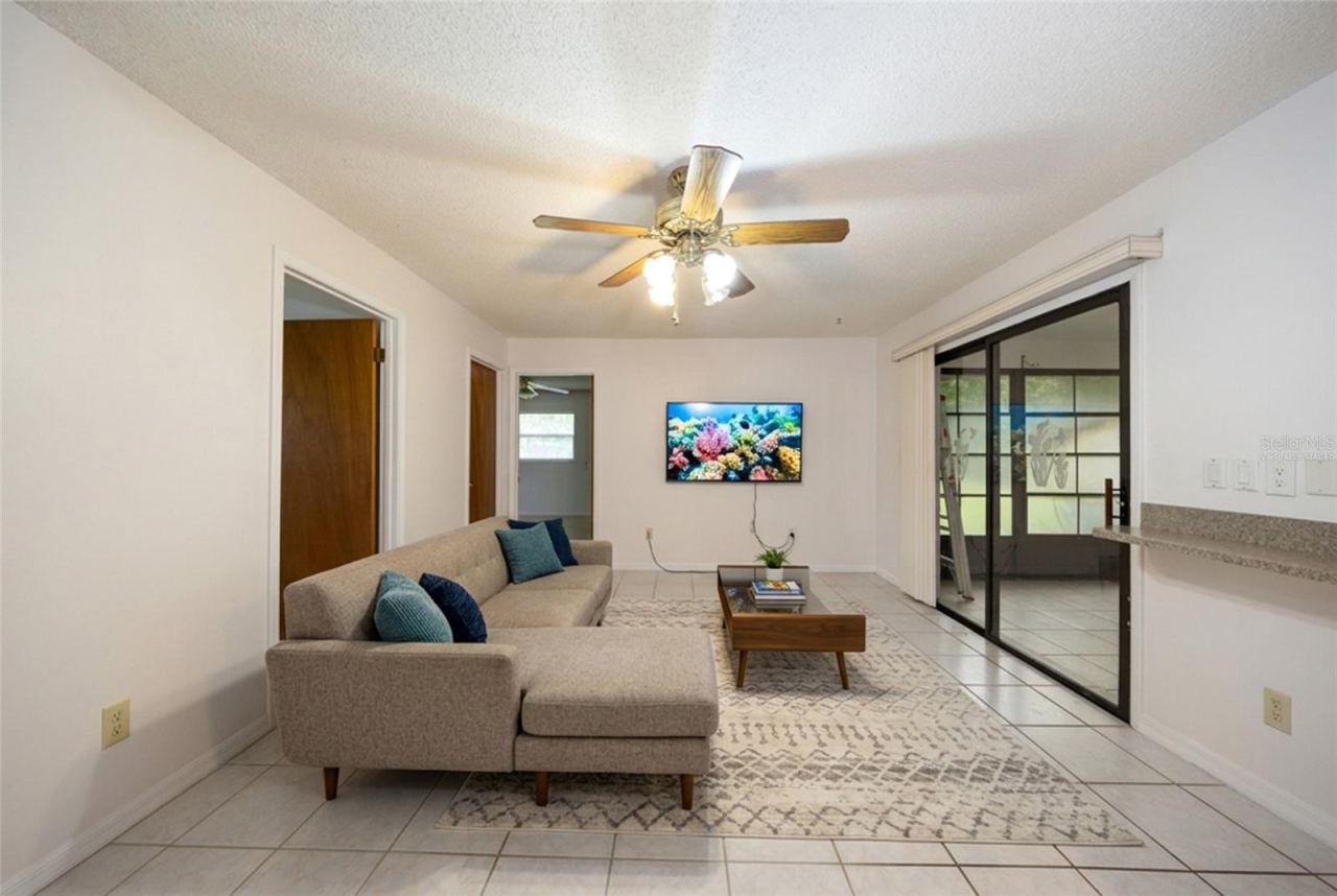 Photo 9 of 20: Den/FamilyRm-virtually staged