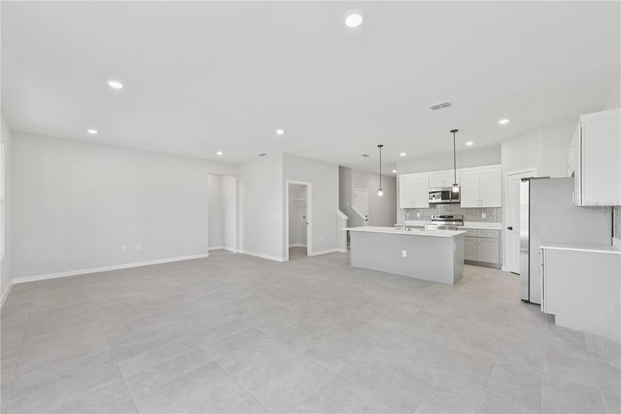 Photo 3 of 20: Photos are of same model with similiar finishes.