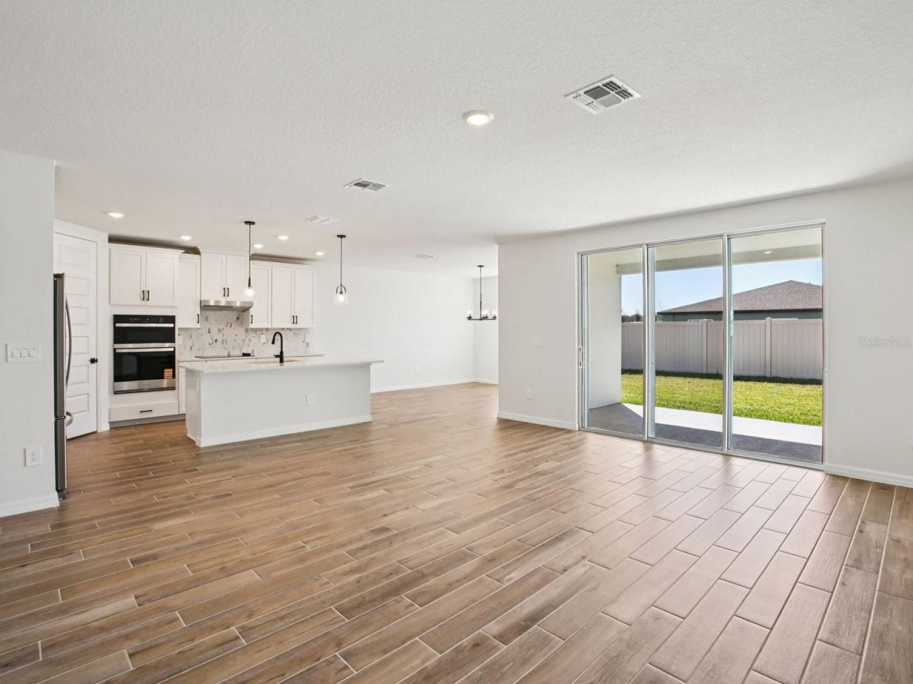 Photo 7 of 20: Photo is not of the actual home, but is an inspirational photo of builder’s model home and may depict options, furnishings, and/or decorator features that are not included.