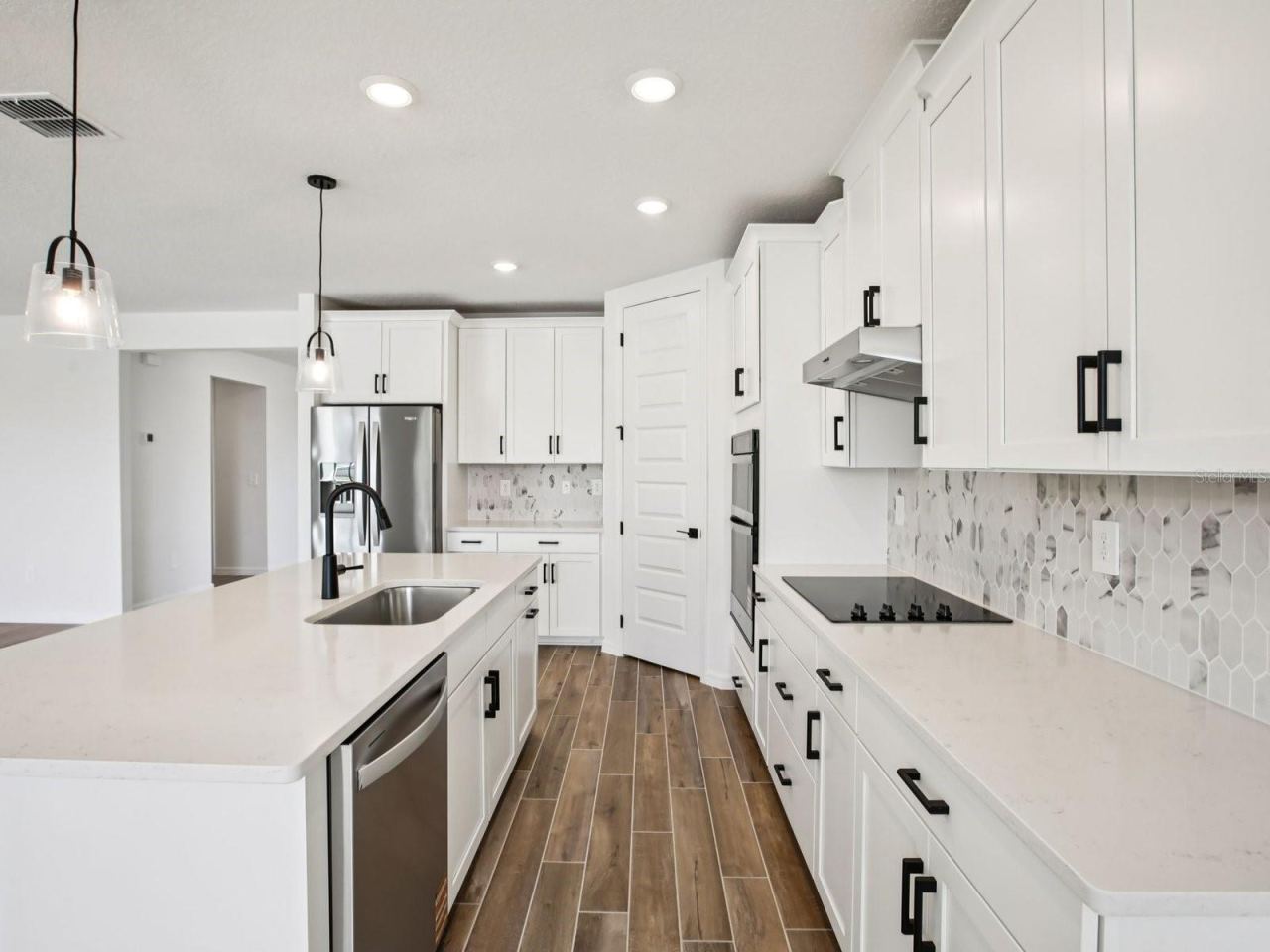 Photo 4 of 20: Photo is not of the actual home, but is an inspirational photo of builder’s model home and may depict options, furnishings, and/or decorator features that are not included.