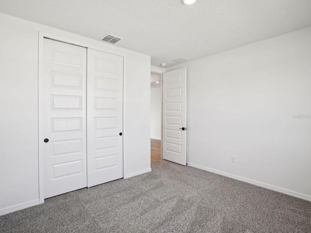 Photo 10 of 20: Photo is not of the actual home, but is an inspirational photo of builder’s model home and may depict options, furnishings, and/or decorator features that are not included.