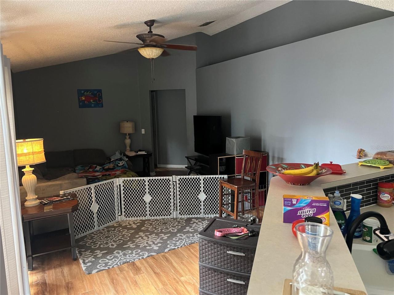 Photo 2 of 6