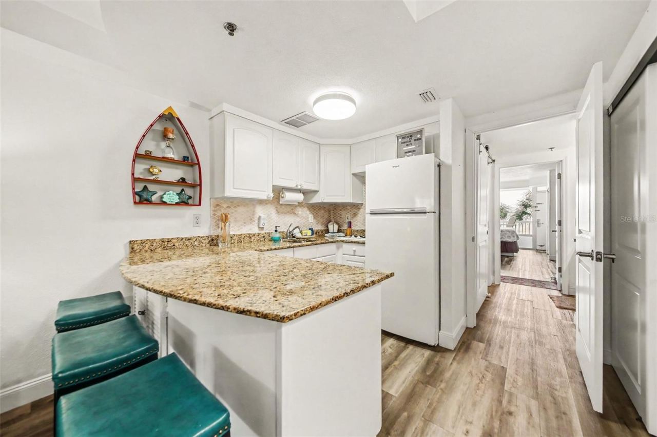 Photo 7 of 20: kitchen with bar stools