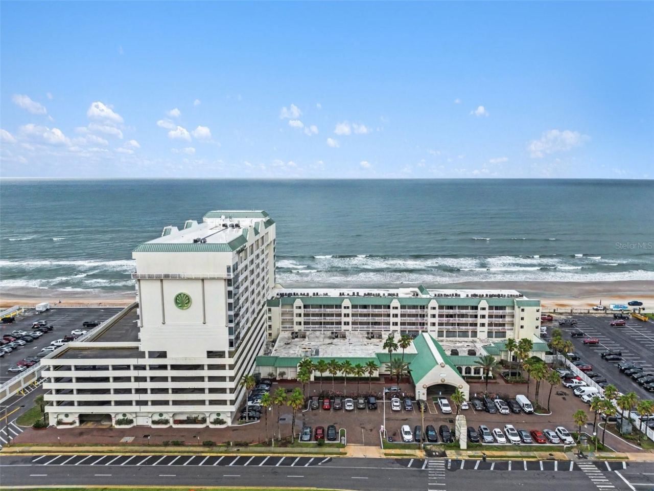 Photo 2 of 20: Daytona Beach Resorts