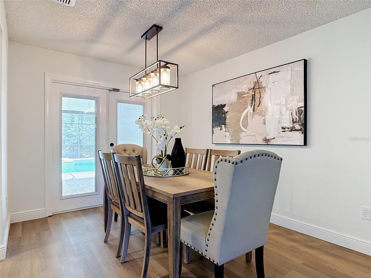 Photo 9 of 20: Dining Room