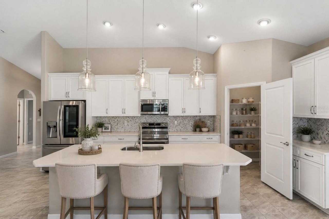 Photo 8 of 20: Virtually staged kitchen area