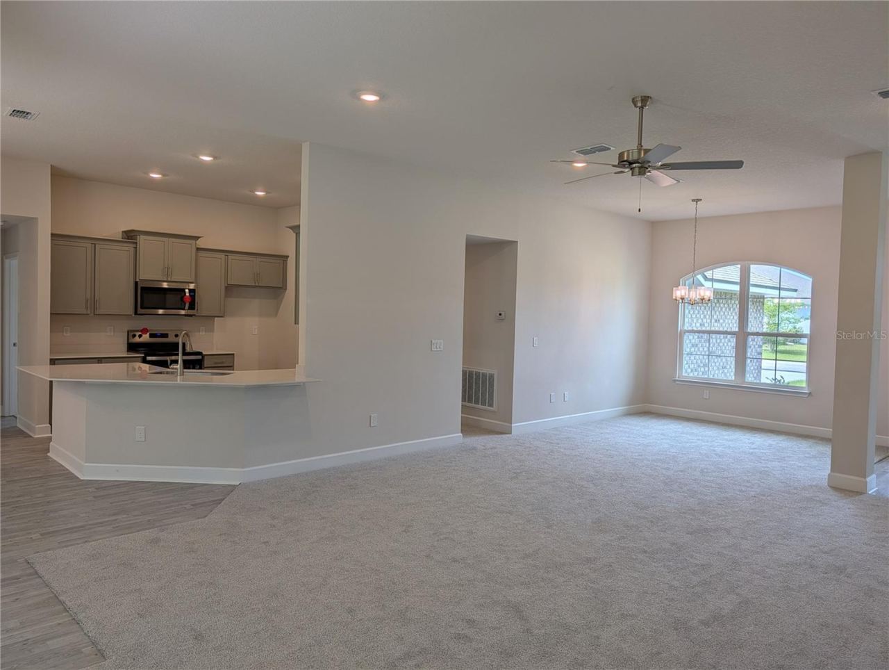 Photo 7 of 20: LIVING / DINING
