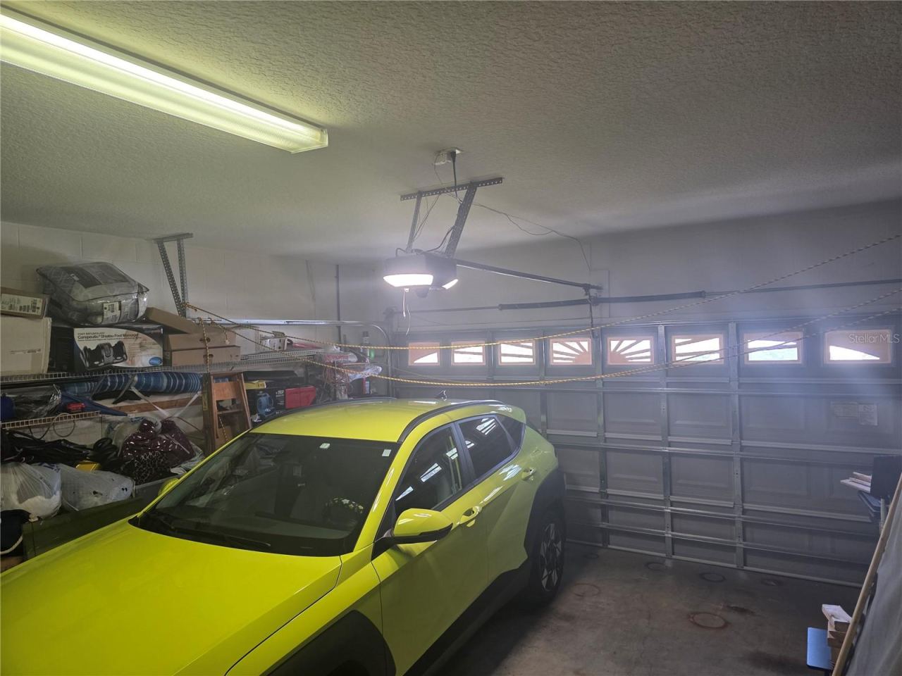 Photo 6 of 20: Garage