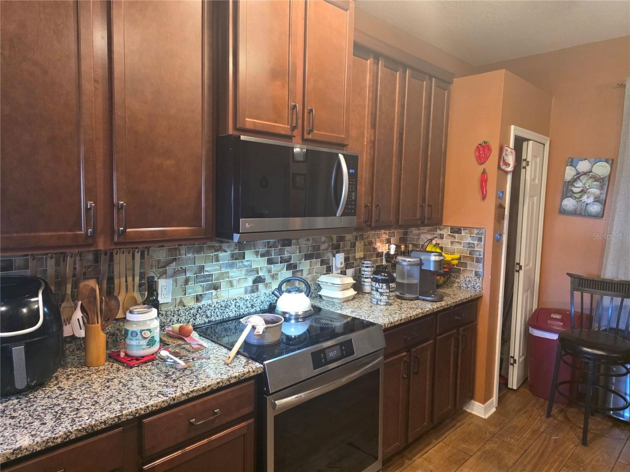 Photo 13 of 20: Kitchen