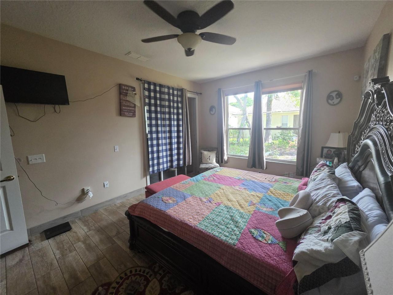 Photo 16 of 20: Primary Bedroom