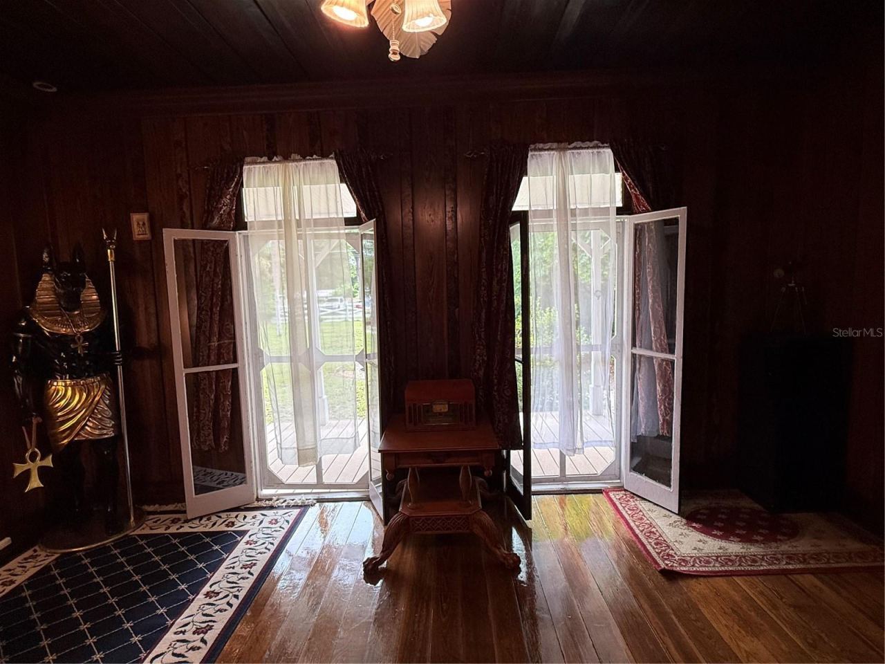 Photo 11 of 20