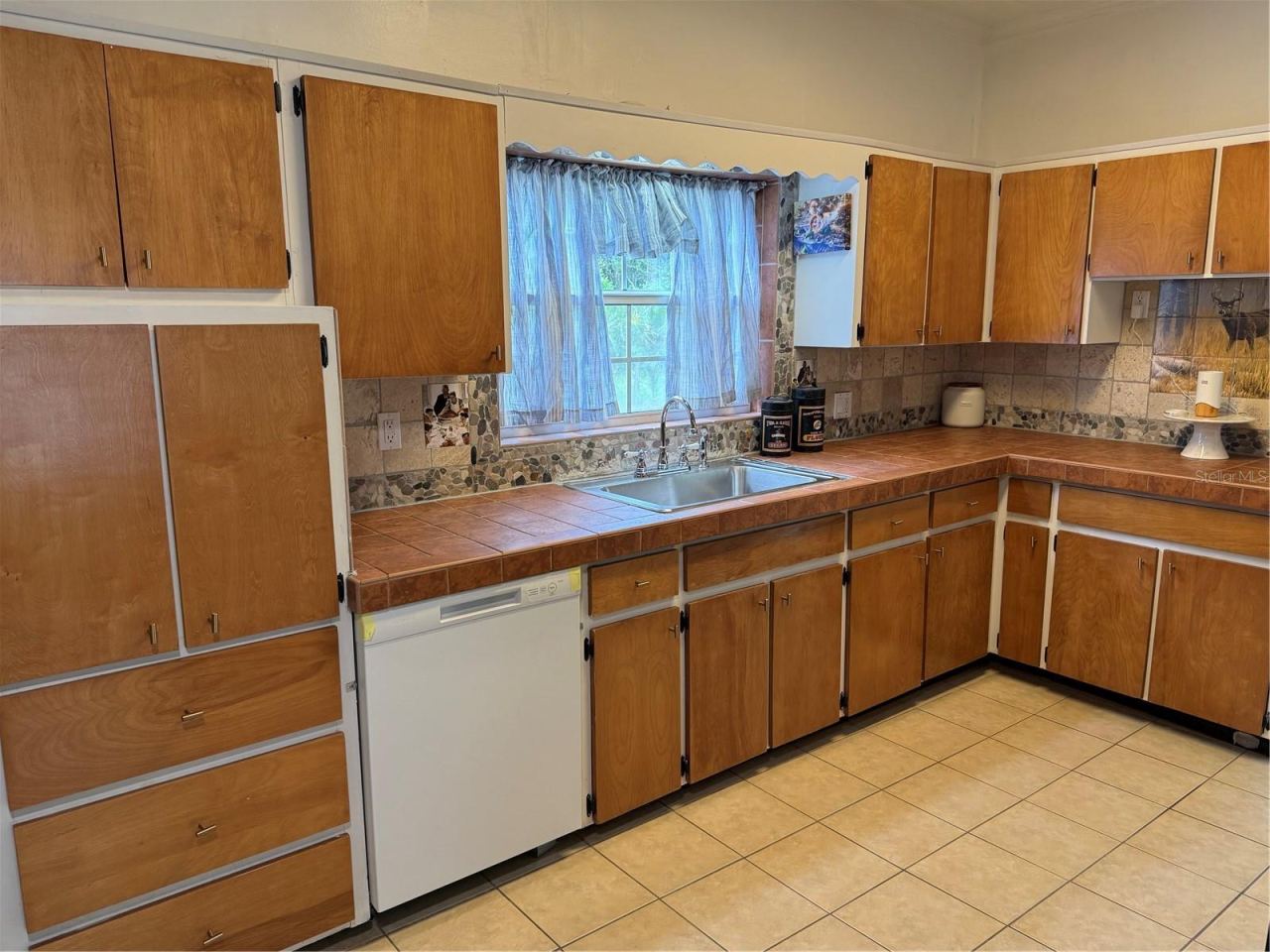 Photo 16 of 20