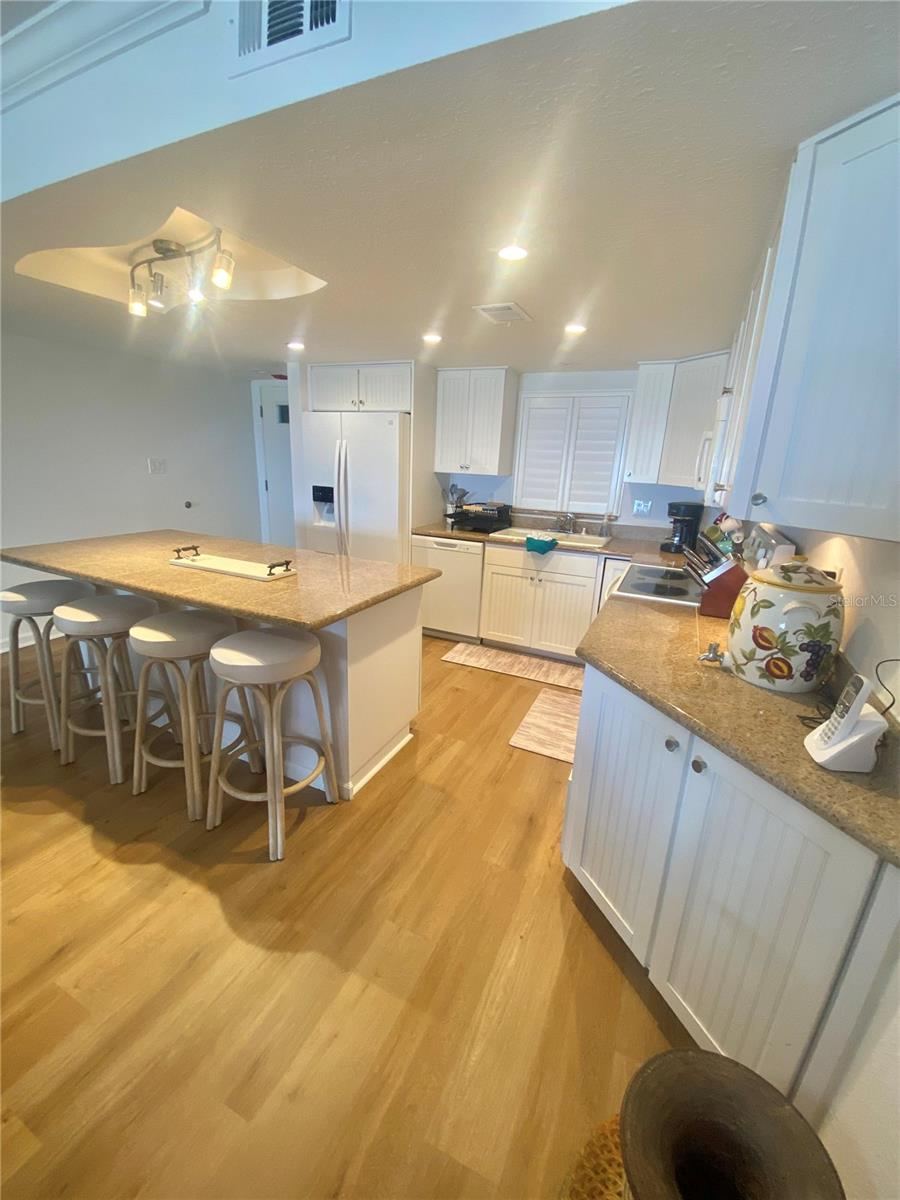 Photo 16 of 20: Kitchen