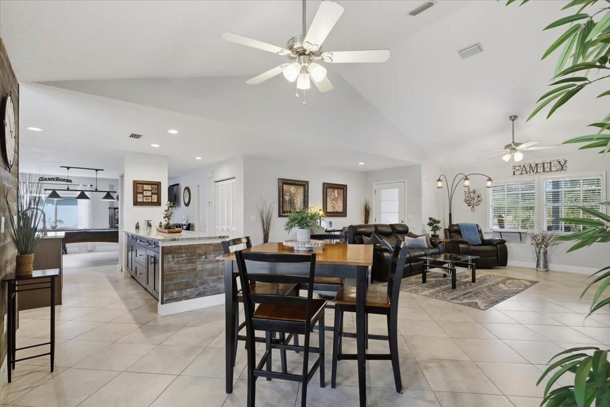 Photo 18 of 20: Breakfast nook