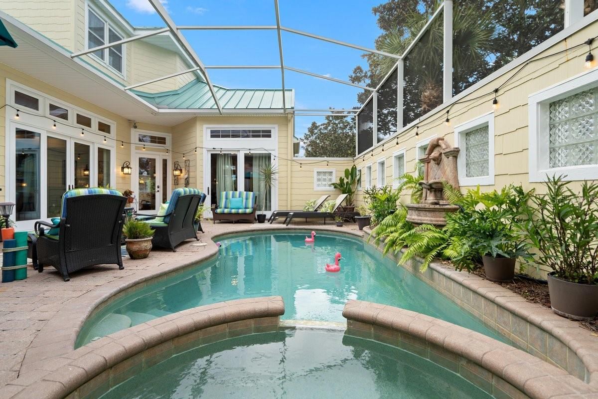 Photo 14 of 20: Private Pool & Jacuzzi