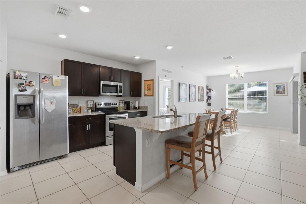 Photo 5 of 20: Kitchen and breakbast bar