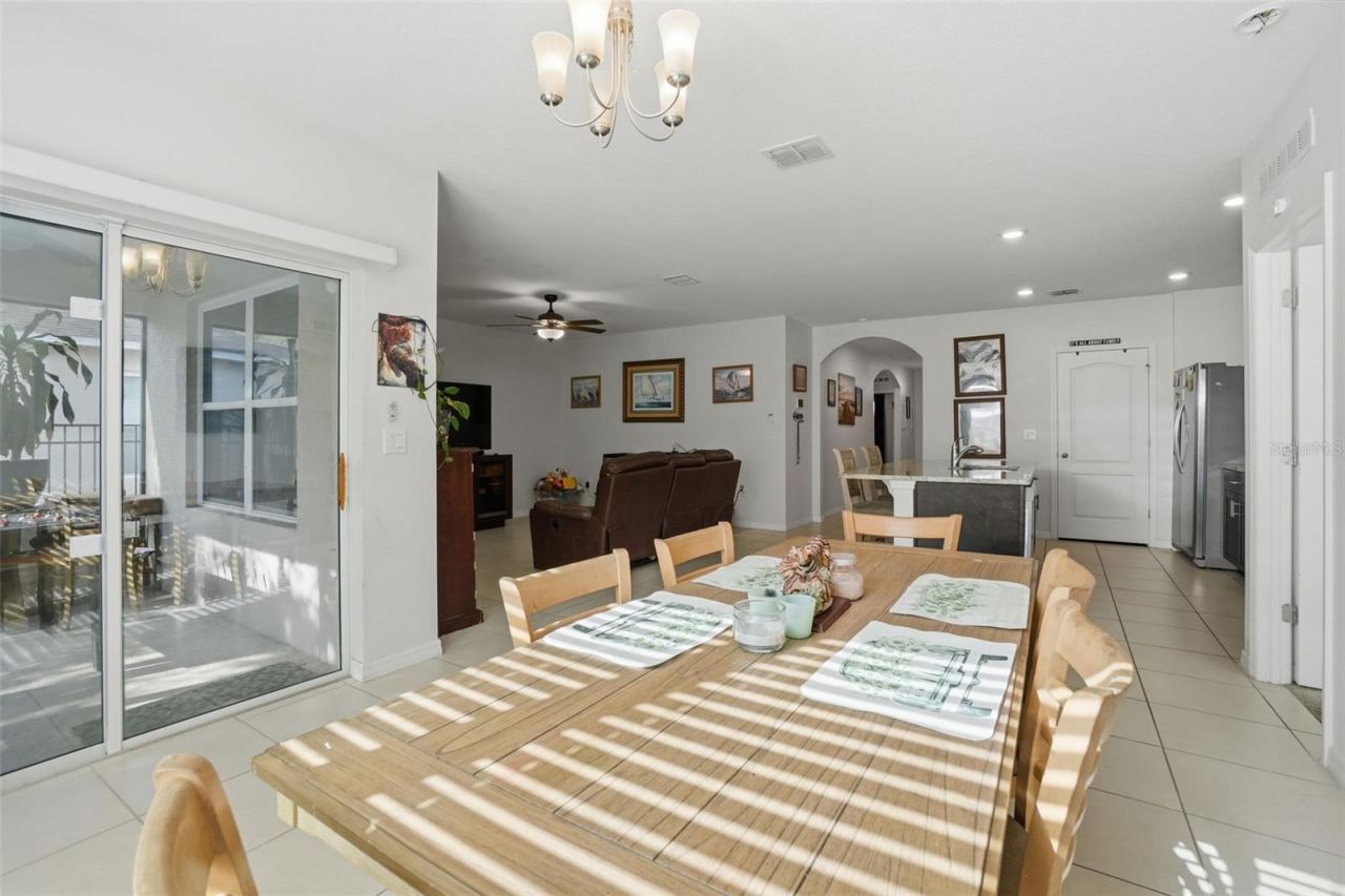 Photo 14 of 20: Dining area