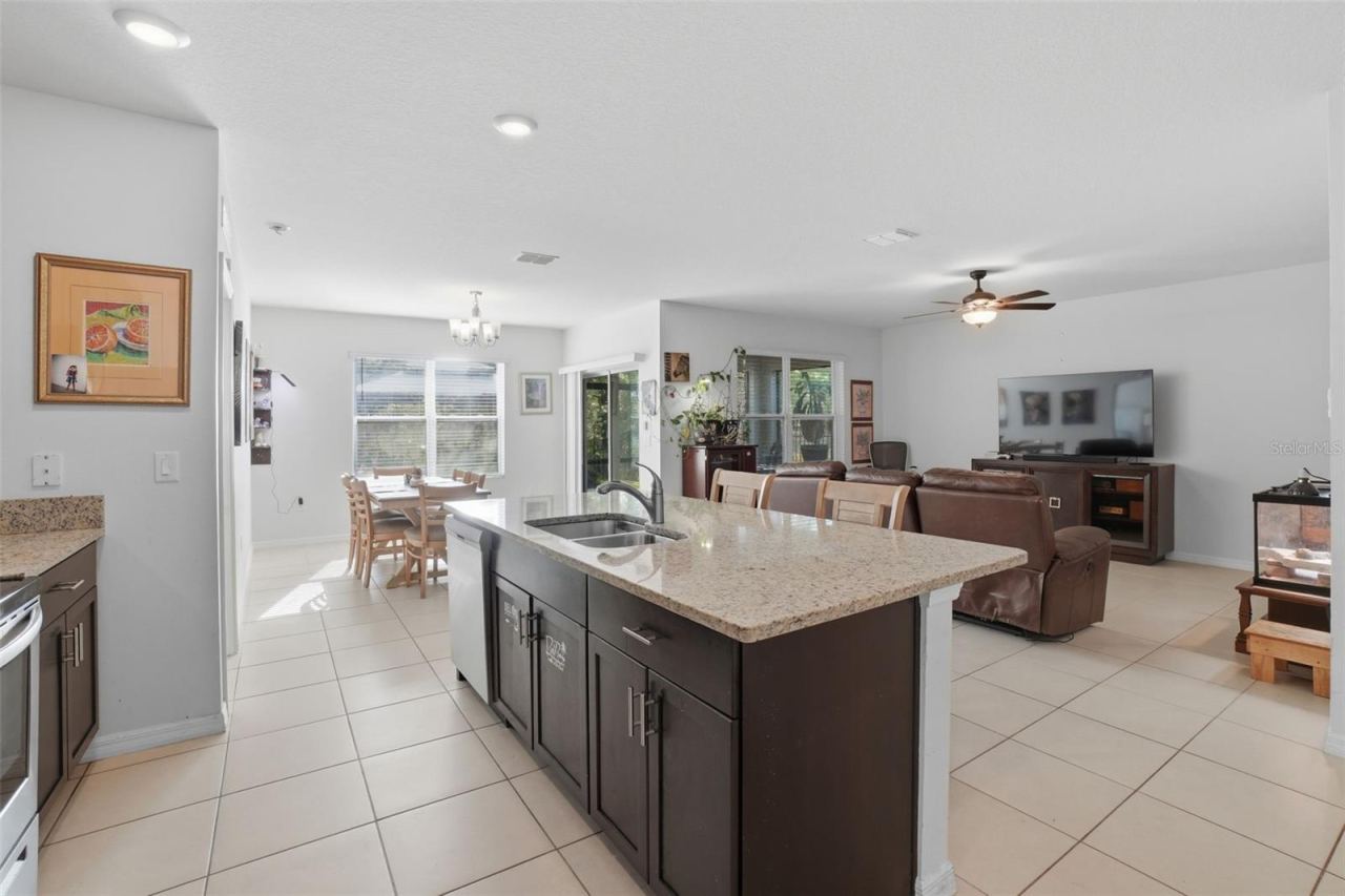 Photo 7 of 20: Kitchen island